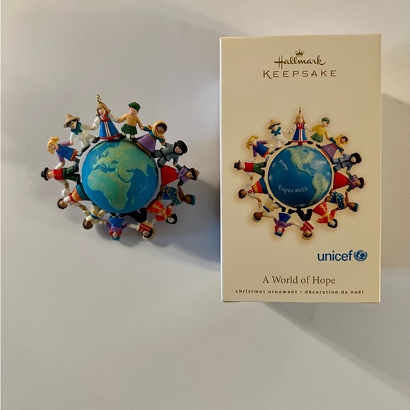 Hallmark Keepsake Unicef World of Hope ornament - Picture 2 of 6